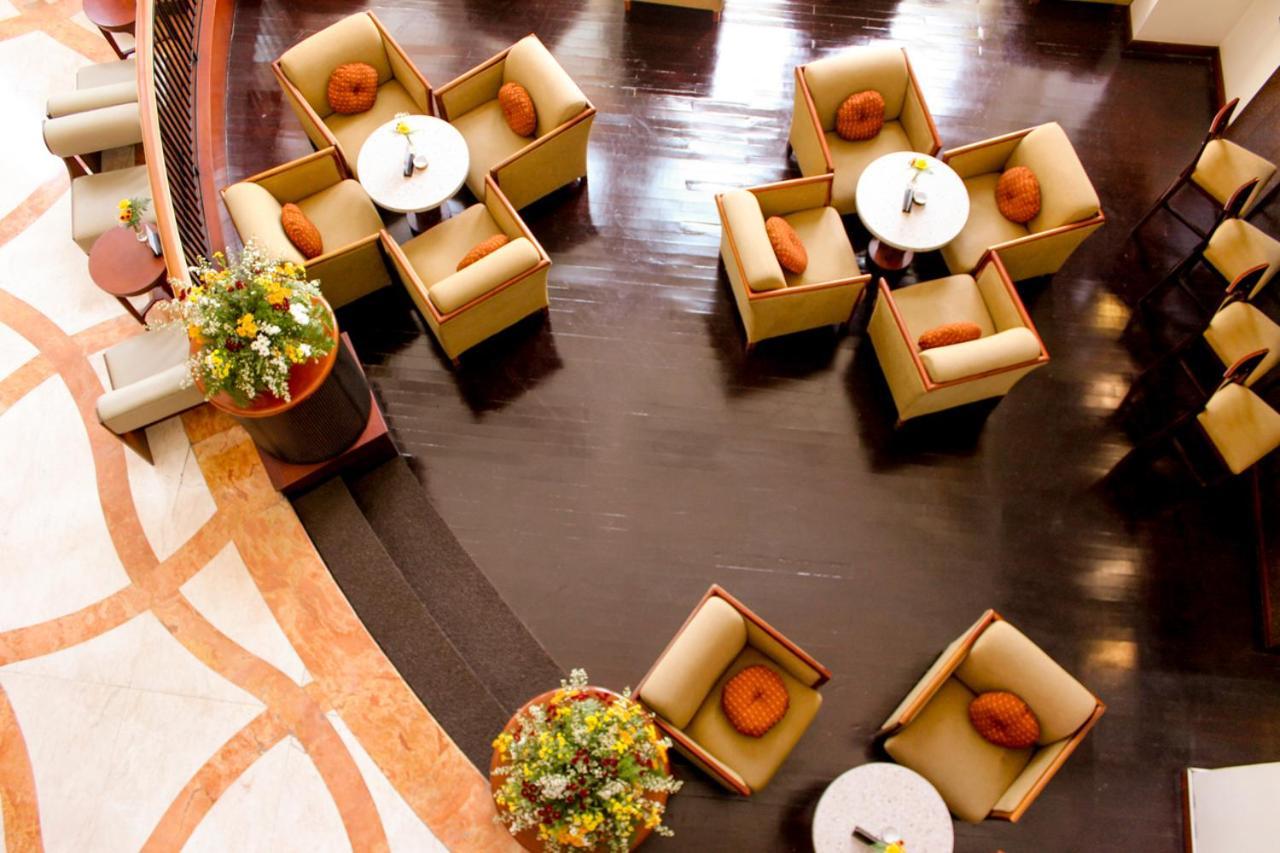 Grand Surya Hotel Kediri Кедири Екстериор снимка