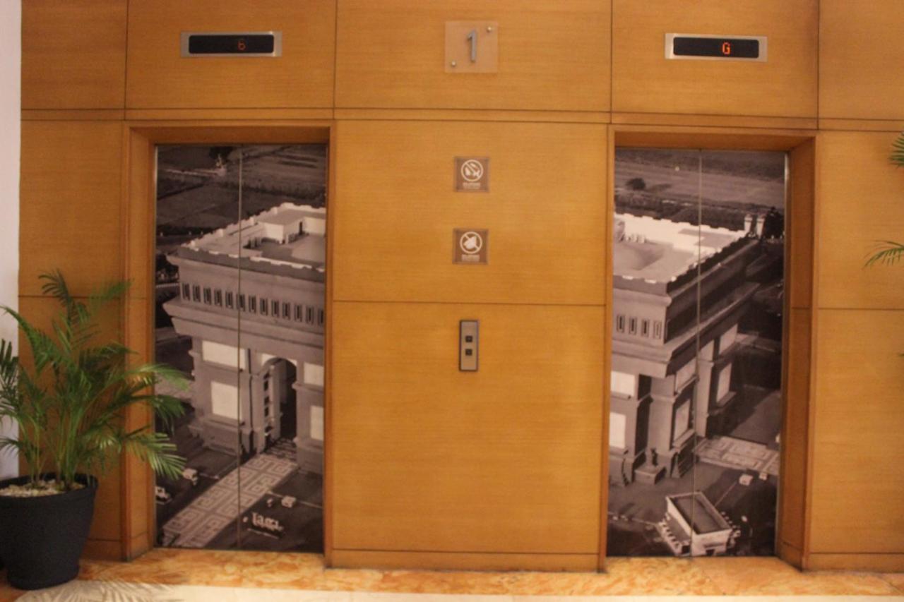 Grand Surya Hotel Kediri Кедири Екстериор снимка