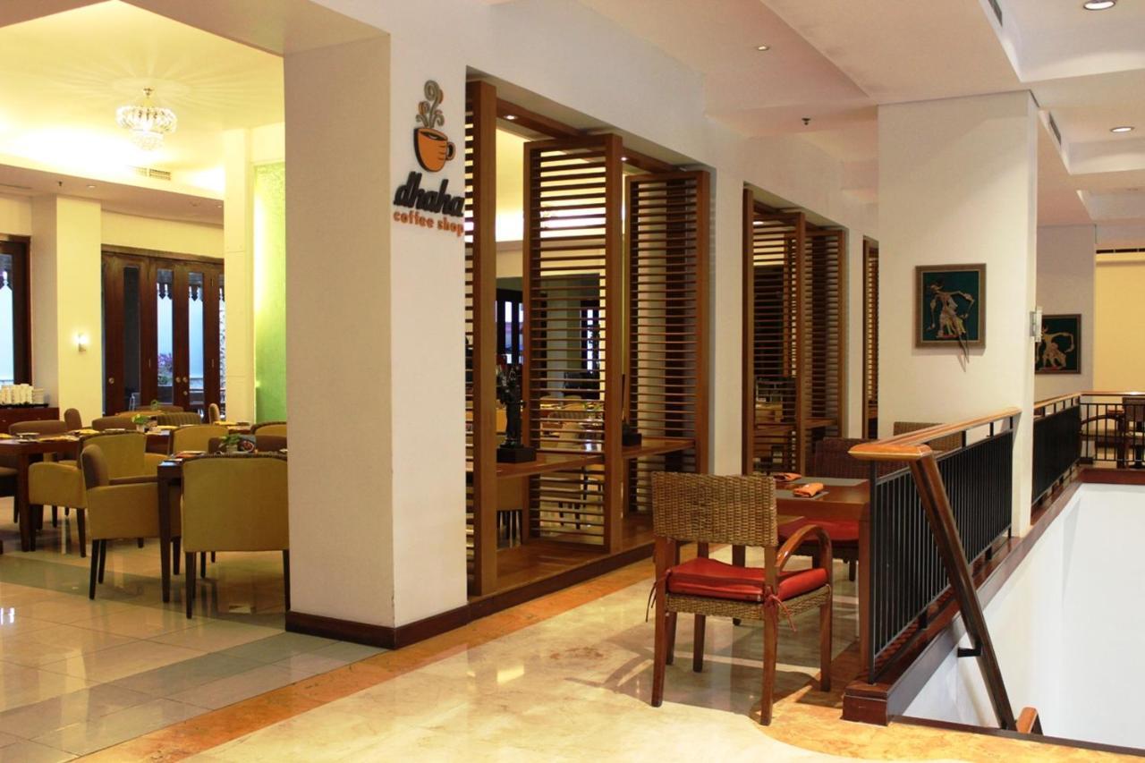 Grand Surya Hotel Kediri Кедири Екстериор снимка