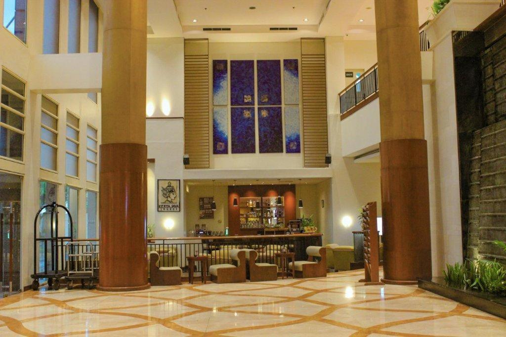 Grand Surya Hotel Kediri Кедири Екстериор снимка