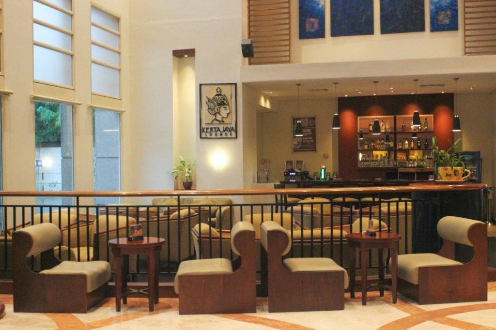 Grand Surya Hotel Kediri Кедири Екстериор снимка