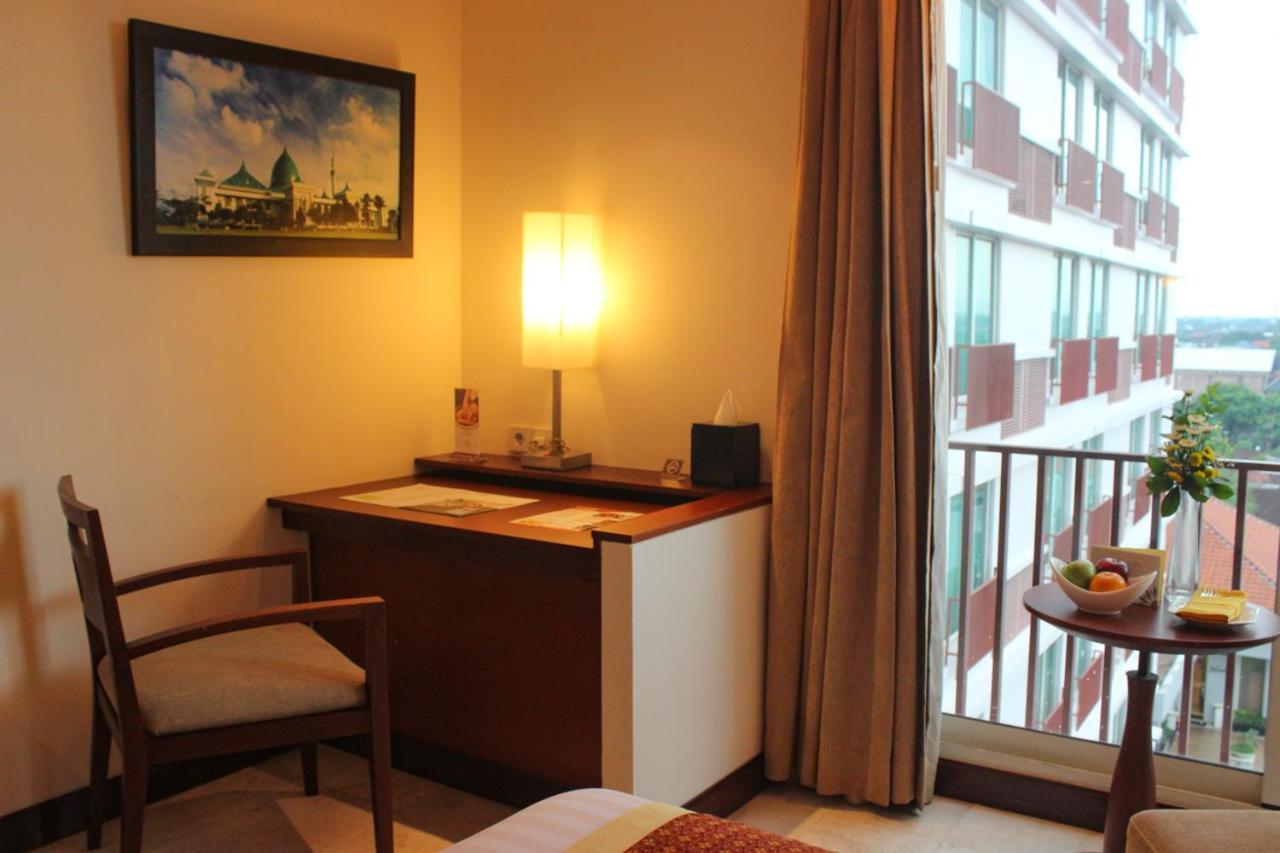 Grand Surya Hotel Kediri Кедири Екстериор снимка
